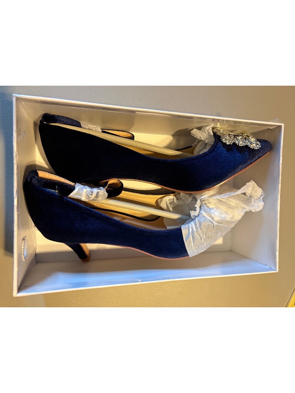 Erijunor Navy Blue Velvet Low Heel Dress Shoes with Rhinestone Buckle, Size 7